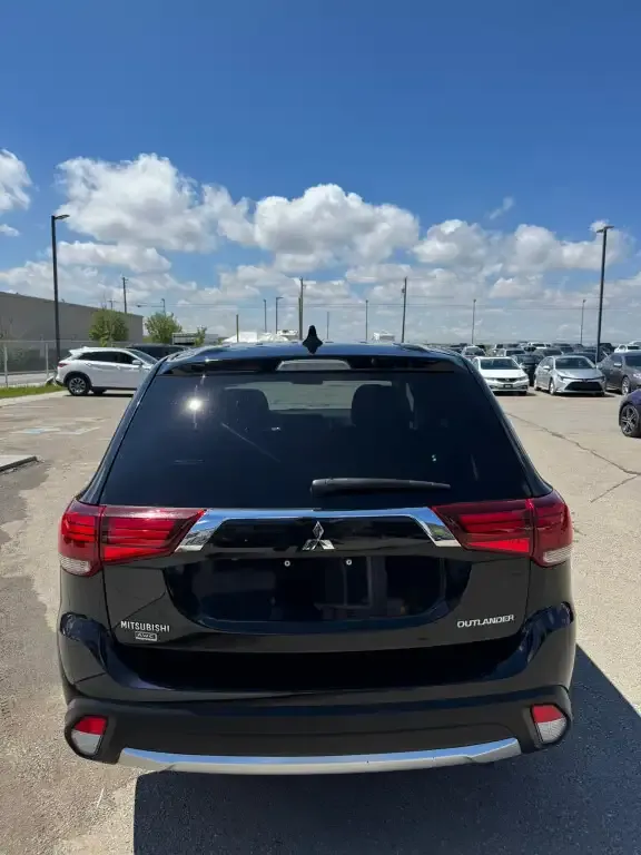 Mitsubishi Outlander 2018 photo 5
