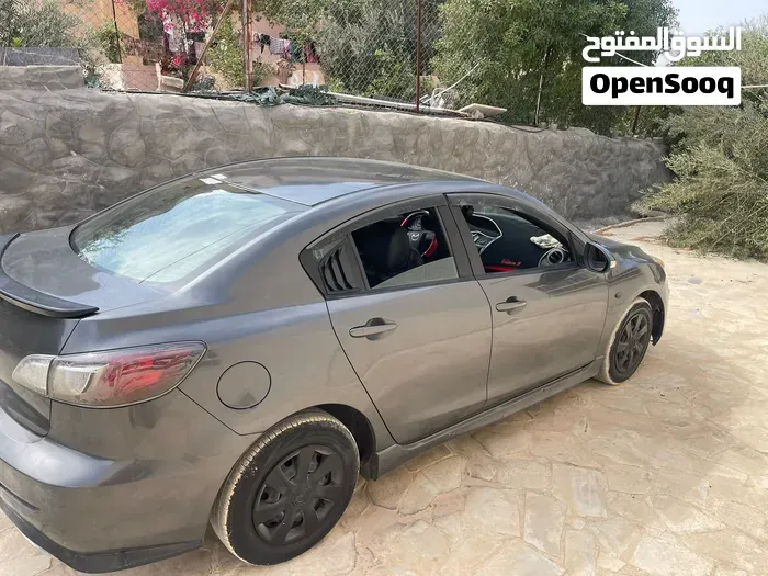 Mazda 3 2014 photo 2