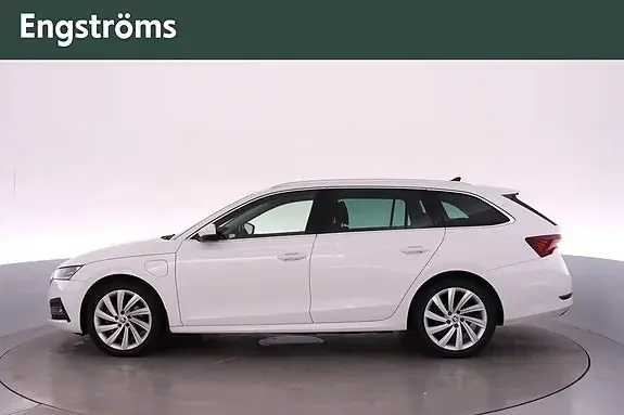 Skoda Octavia 2021 photo 5