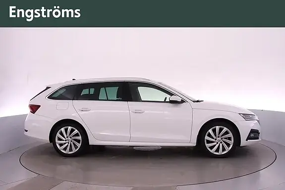 Skoda Octavia 2021 photo 2