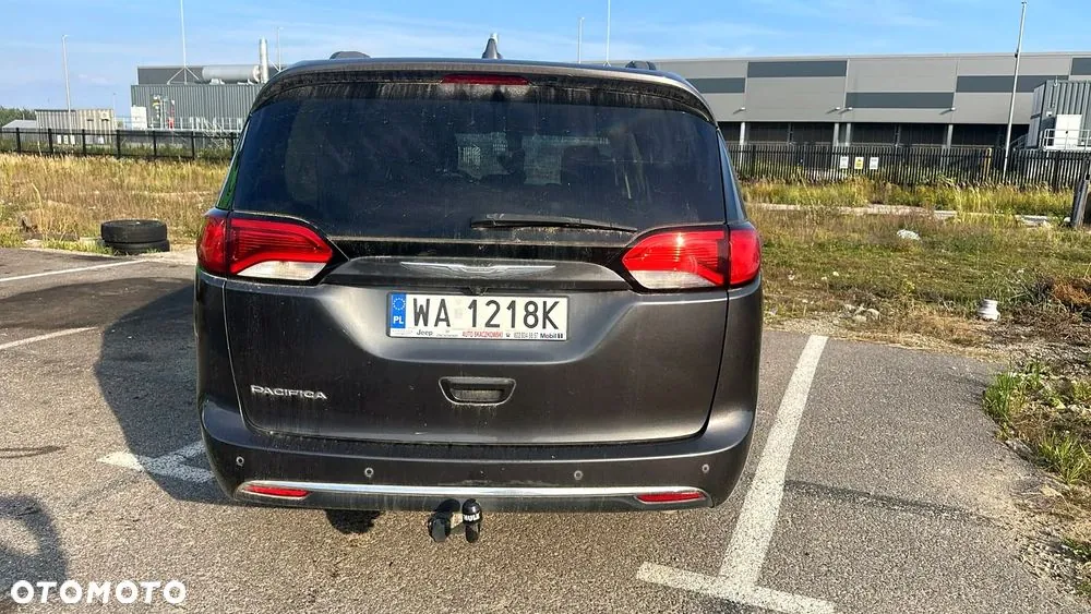 Chrysler Pacifica 2017 photo 3
