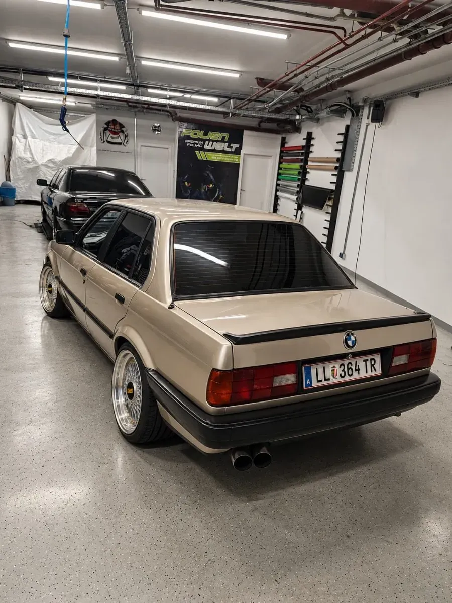 BMW 3 Series 1988 photo 3