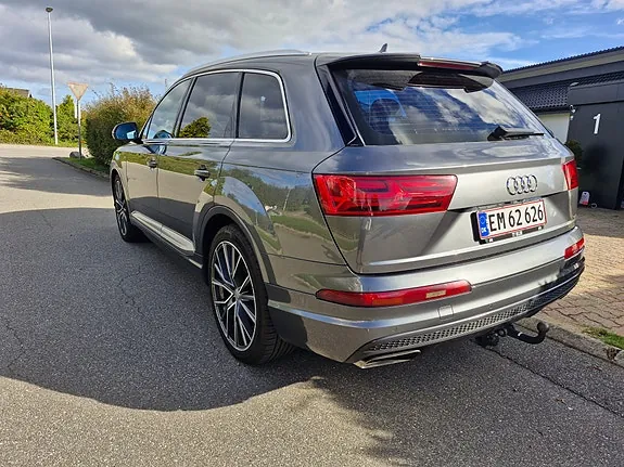 Audi Q7 2016 photo 3