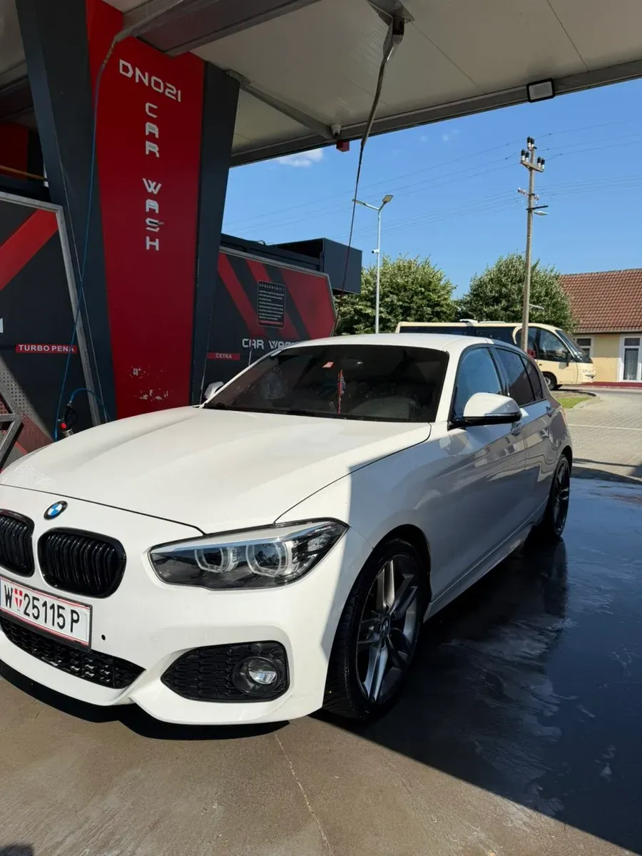 BMW 1 Series 2016 photo 2