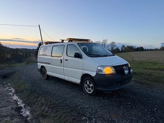 Toyota Hiace 2008 photo 4