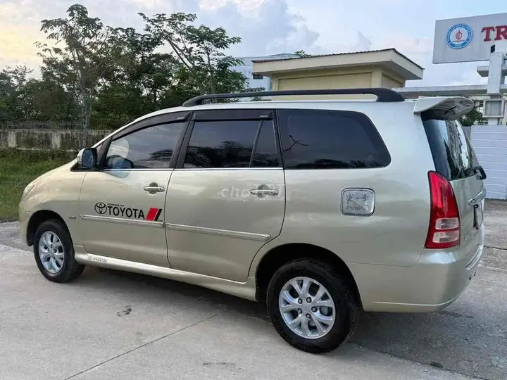 Toyota Innova 2007 photo 2
