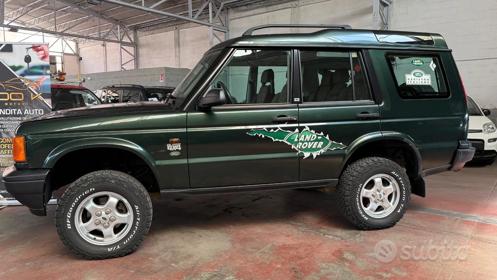 Land Rover Discovery 2001 photo 2