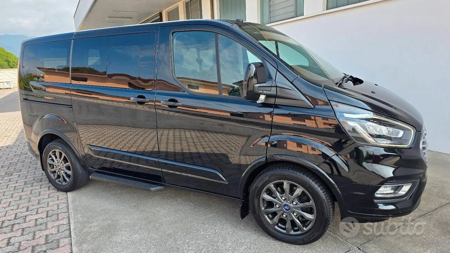 Ford Tourneo Custom 2019 photo 2