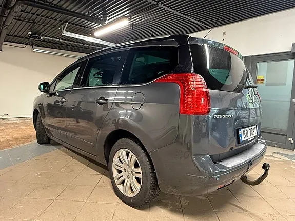 Peugeot 5008 2013 photo 3