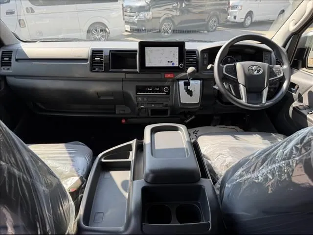 Toyota Hiace Wagon 2026 photo 4