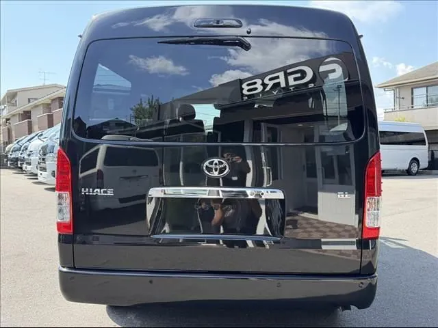 Toyota Hiace Wagon 2026 photo 3