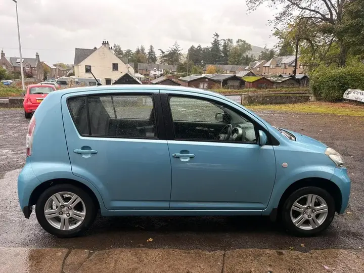 Daihatsu Sirion 2008 photo 2