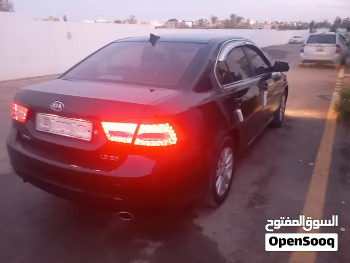 Kia Lotze 2010 photo 3