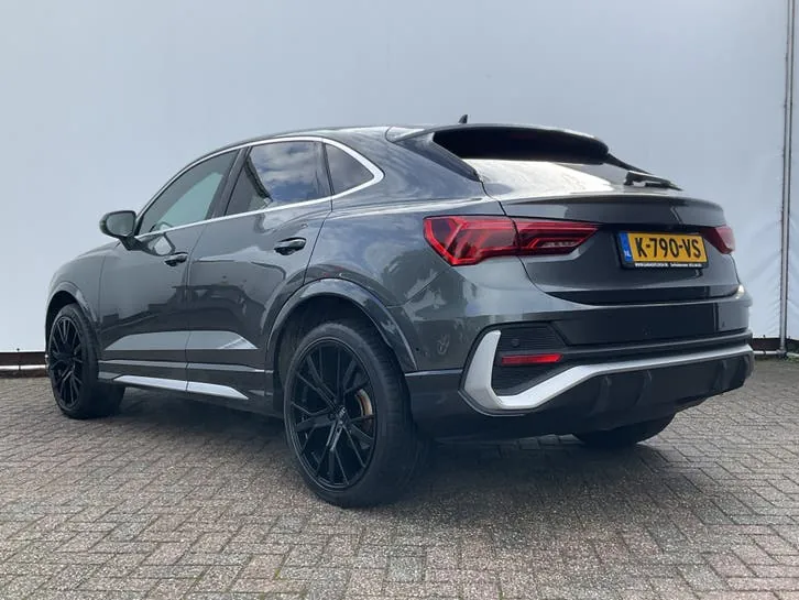 Audi Q3 2020 photo 2