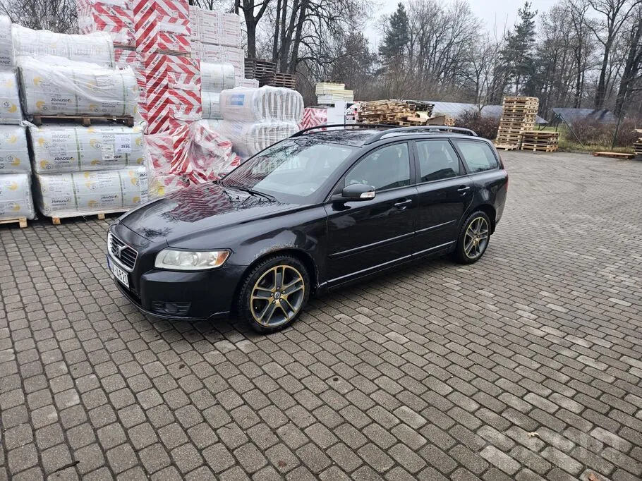 Volvo V50 2008 photo 2