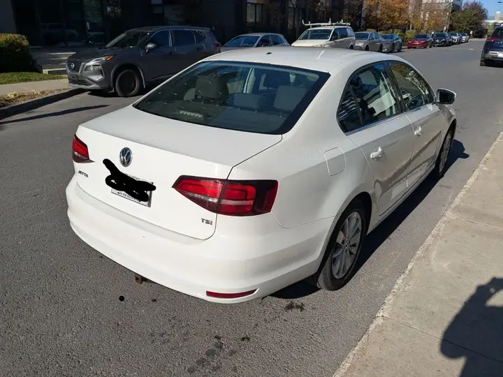 Volkswagen Jetta 2016 photo 2