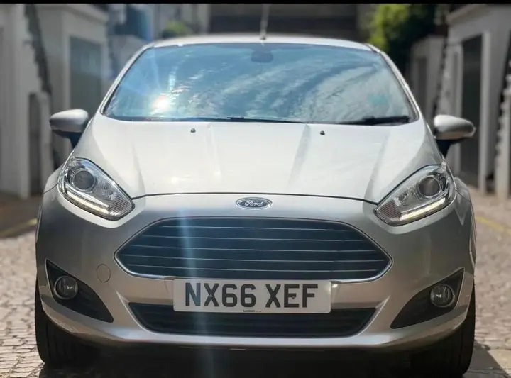 Ford Fiesta 2016 photo 2