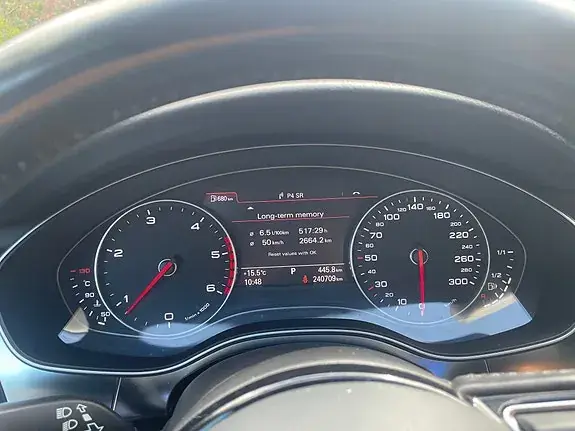 Audi A6 2012 photo 5