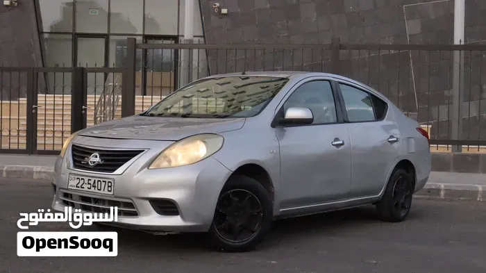 Nissan Sunny 2012 photo 2