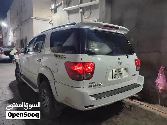 Toyota Sequoia 2005 photo 3