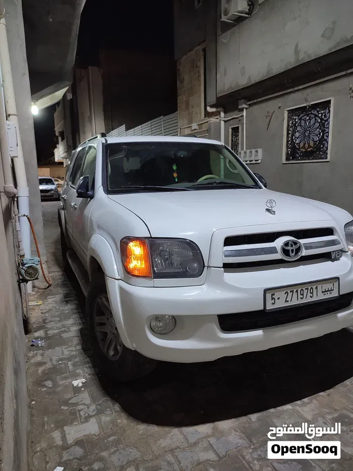 Toyota Sequoia 2005 photo 2