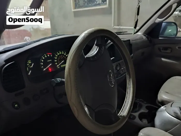 Toyota Sequoia 2005 photo 4