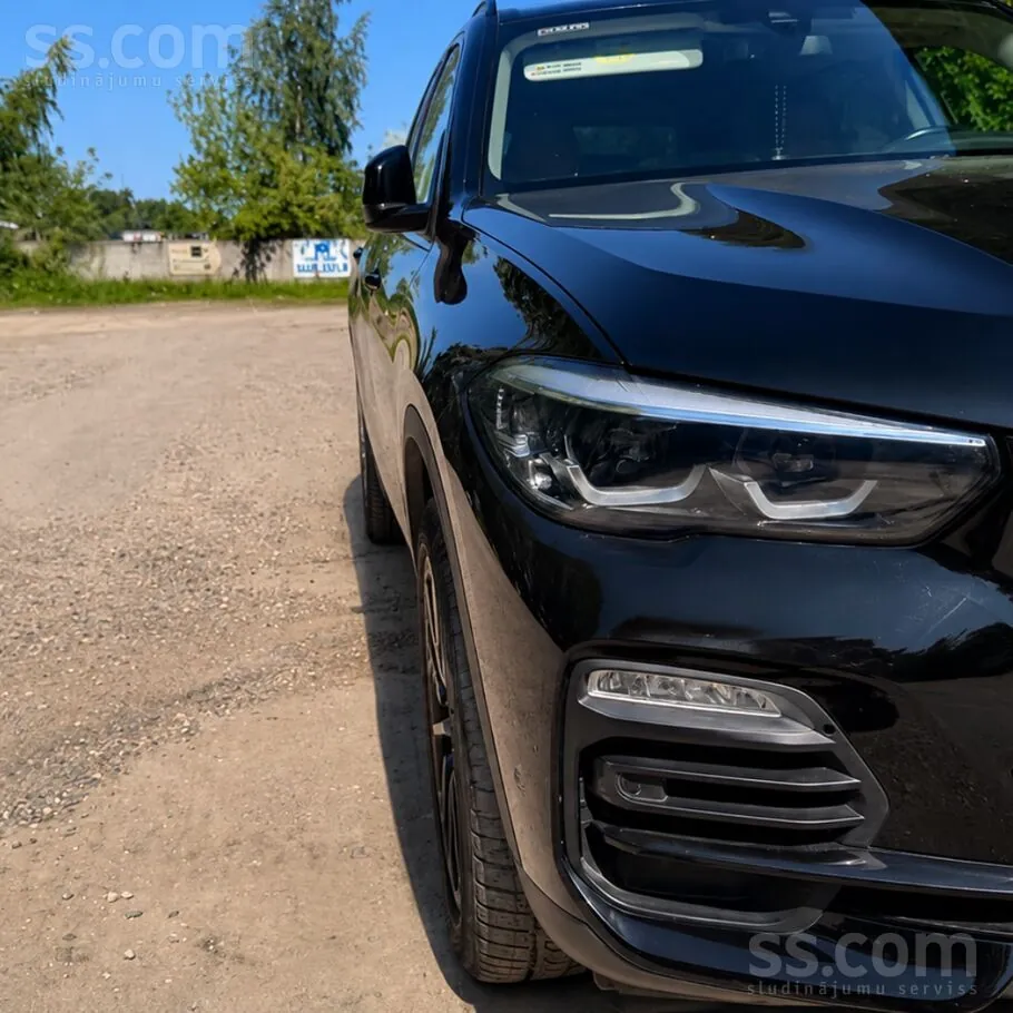 BMW X5 2019 photo 2