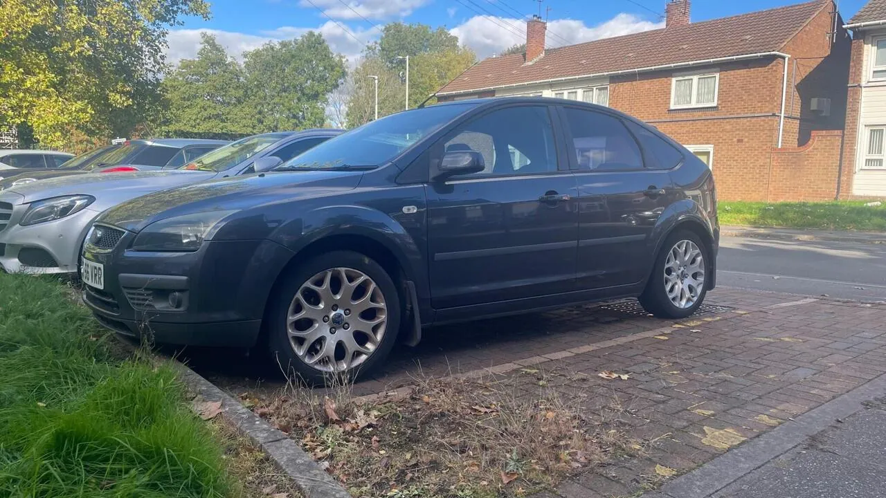 Ford Focus 2006 photo 2