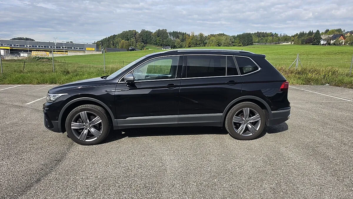 Volkswagen Tiguan Allspace 2023 photo 3