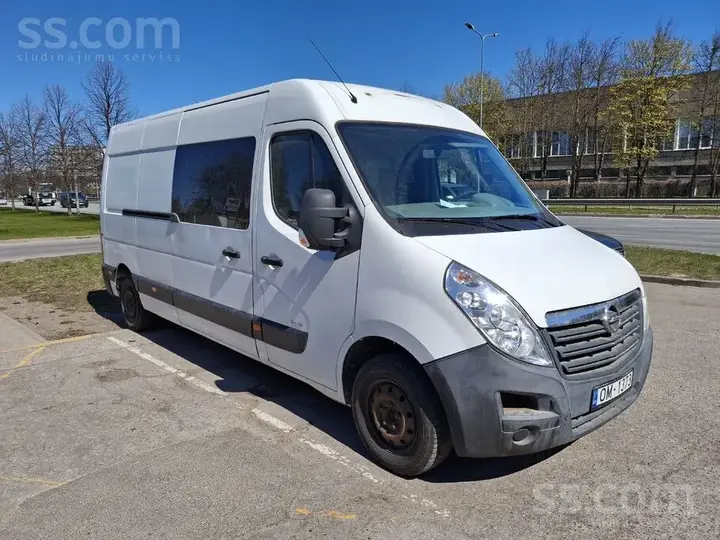 Renault Master 2011 photo 2