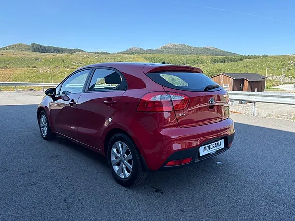 Kia Rio 2012 photo 5