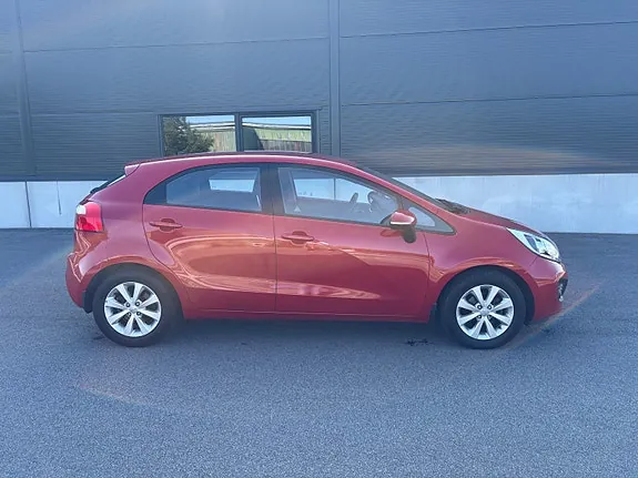 Kia Rio 2012 photo 2