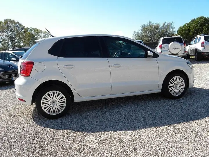 Volkswagen Polo 2017 photo 3