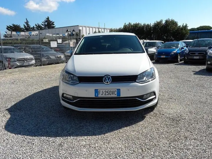 Volkswagen Polo 2017 photo 2