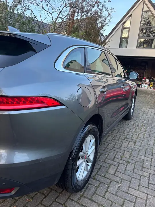 Jaguar F-Pace 2016 photo 4