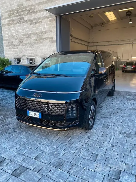 Hyundai Staria