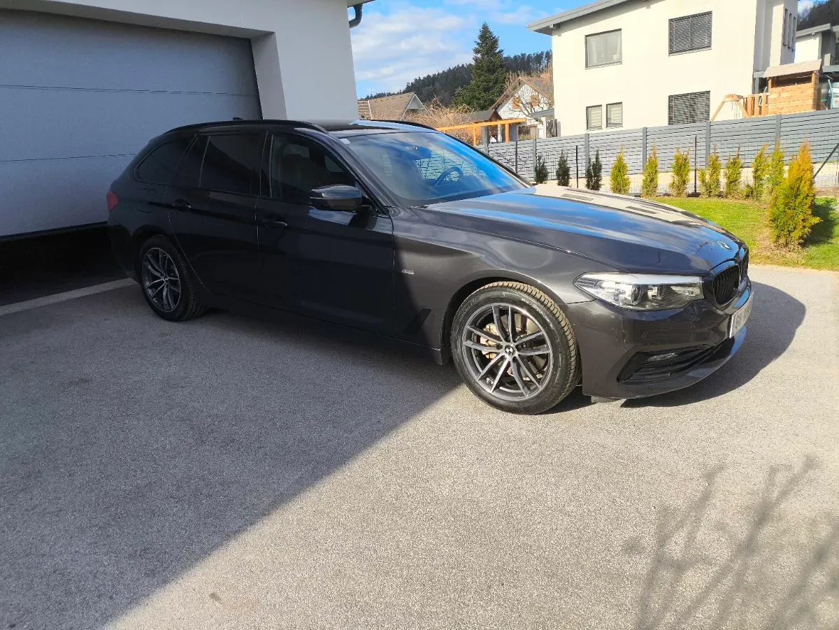 BMW 5 Series 2017 photo 3