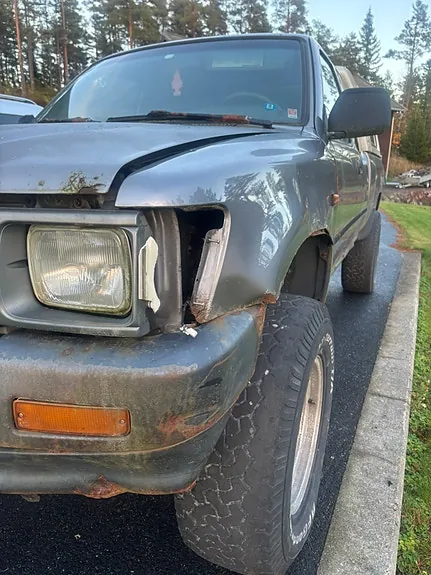 Toyota Hilux 1993 photo 5