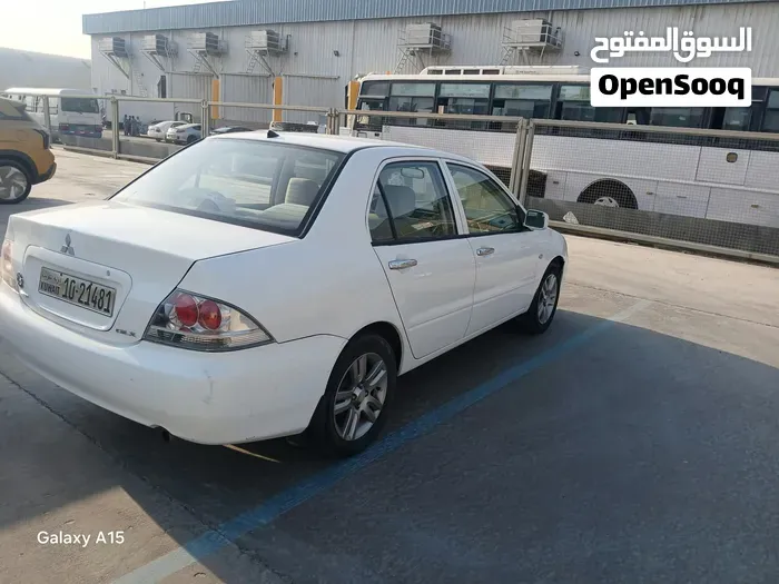 Mitsubishi Lancer 2010 photo 2