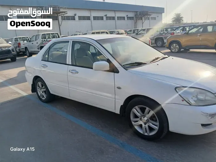 Mitsubishi Lancer 2010 photo 3