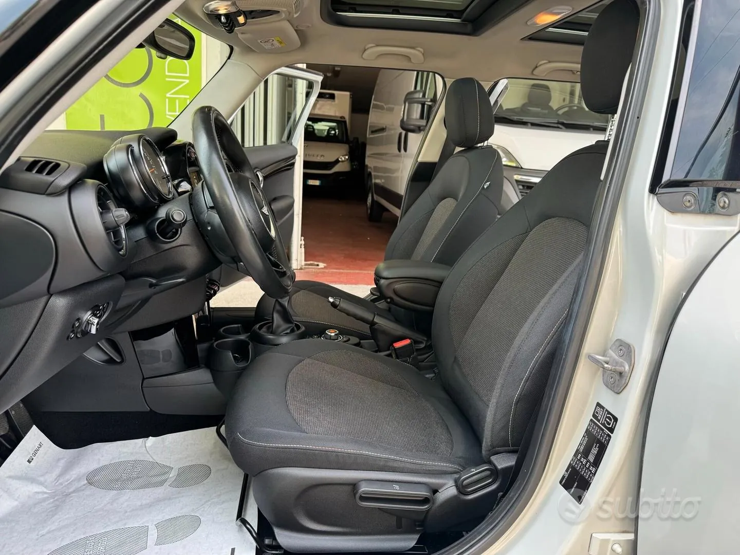 Mini Cooper D 2015 photo 5