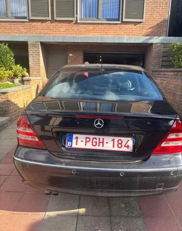 Mercedes-Benz C220