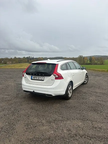 Volvo V60 2015 photo 4