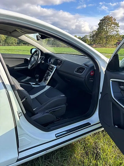 Volvo V60 2012 photo 4