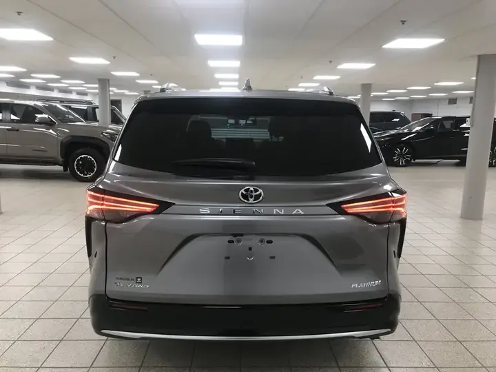 Toyota Sienna 2026 photo 5