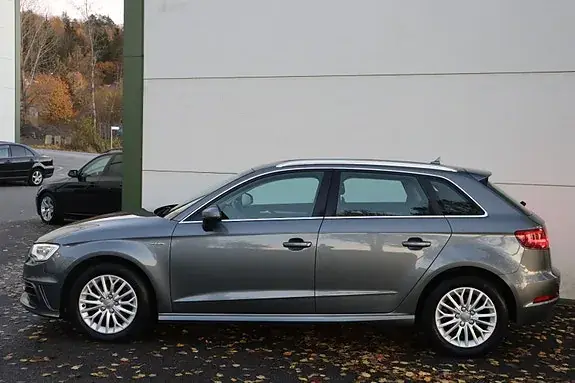 Audi A3 2016 photo 4