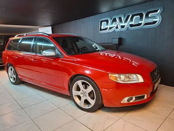Volvo V70 2010 photo 2