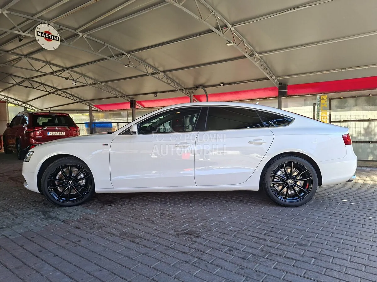 Audi A5 2012 photo 4