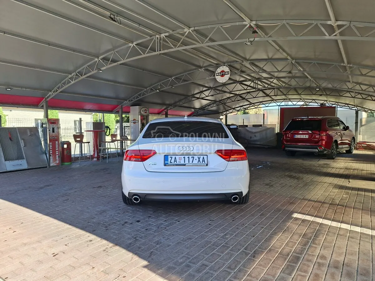 Audi A5 2012 photo 5