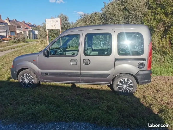 Renault Kangoo 2002 photo 2